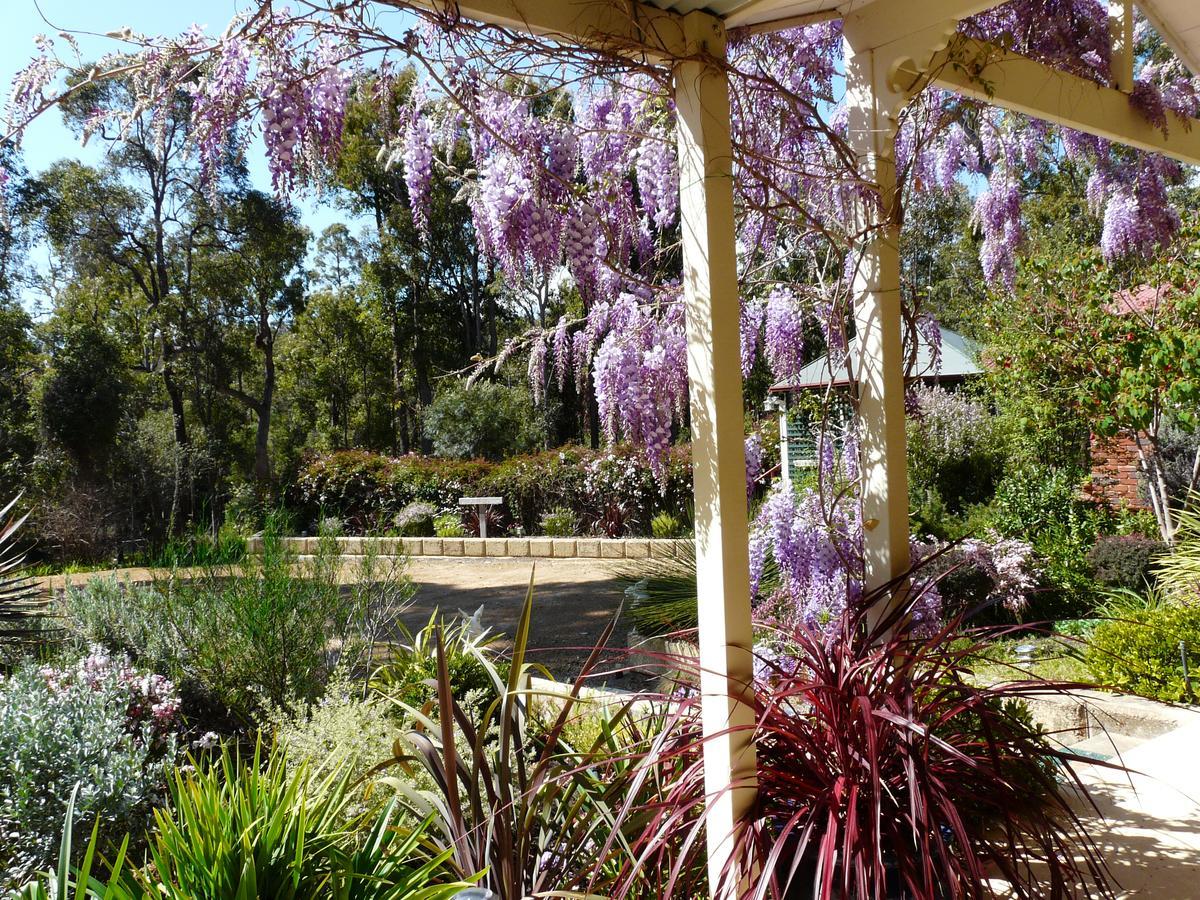 Bed & Breakfast Country Charm Retreat